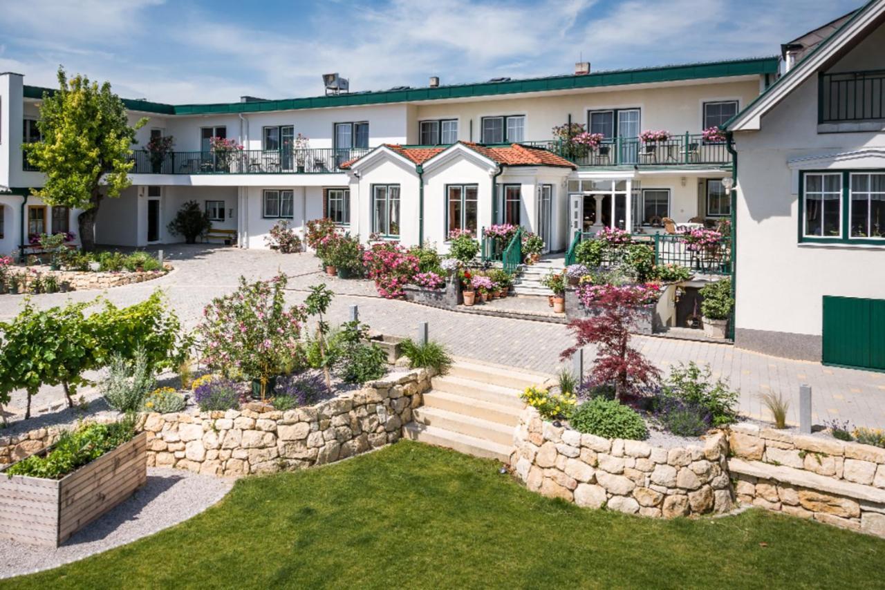 Haus Kranixfeld-Fischl Hotel Mörbisch am See Buitenkant foto