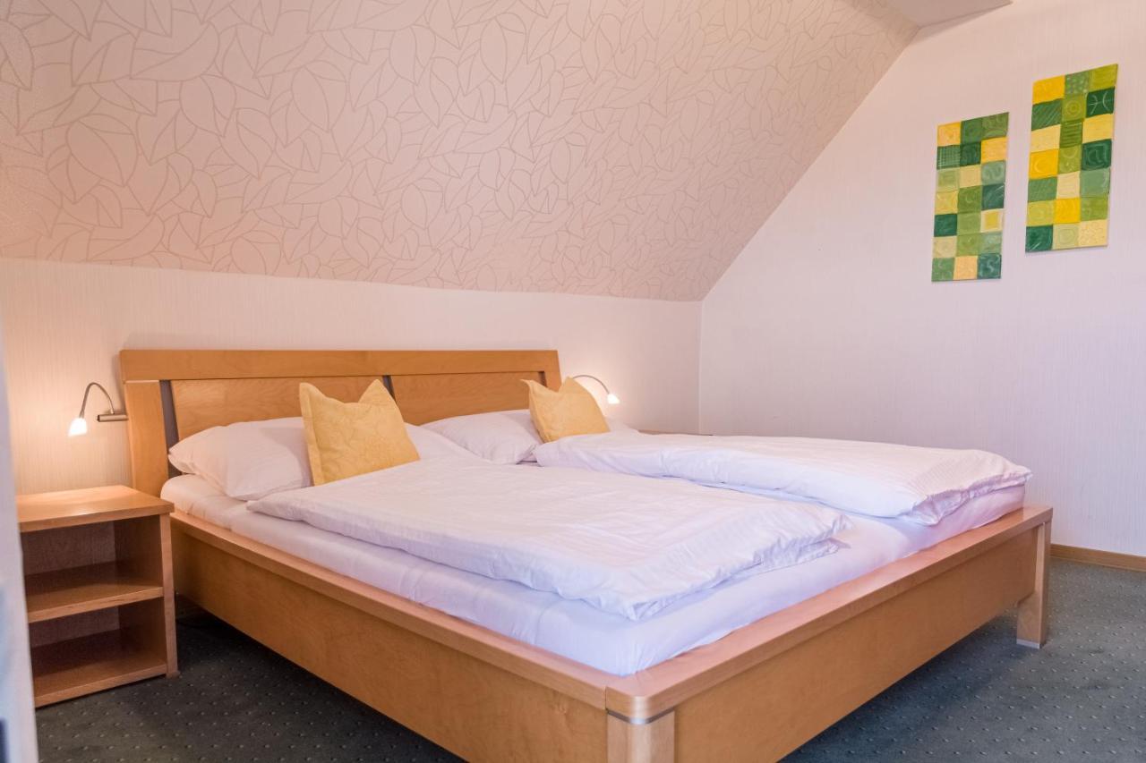 Haus Kranixfeld-Fischl Hotel Mörbisch am See Buitenkant foto